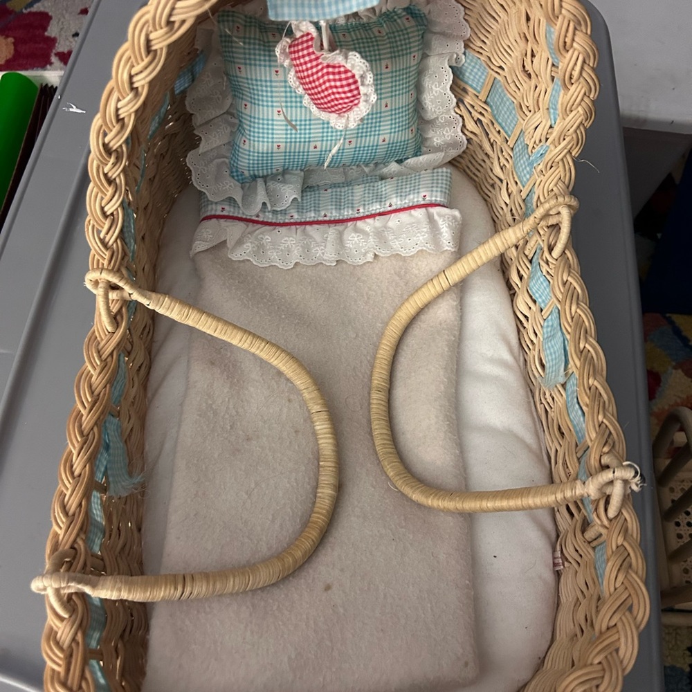 Vintage Collectible American Girl Bitty Baby Lullaby Wicker Moses Basket